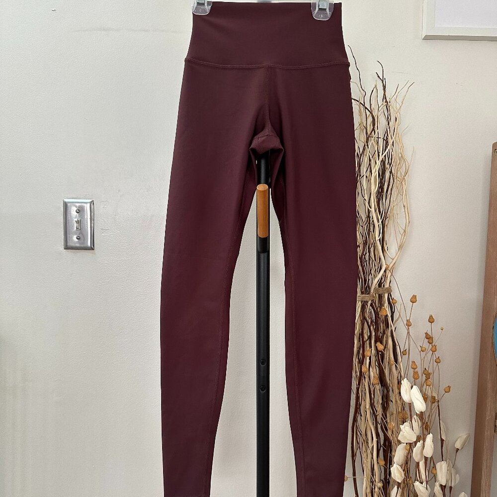 ALO RARE -Discontinued High-Waist Airlift Legging - Cherry Cola  sz XS EUC